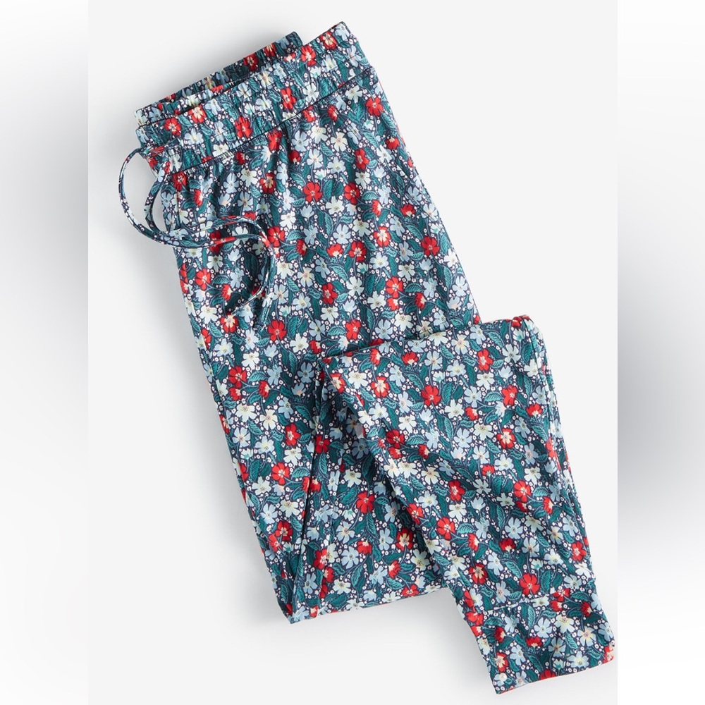 Women’s floral print jogger pj bottoms - new in package
